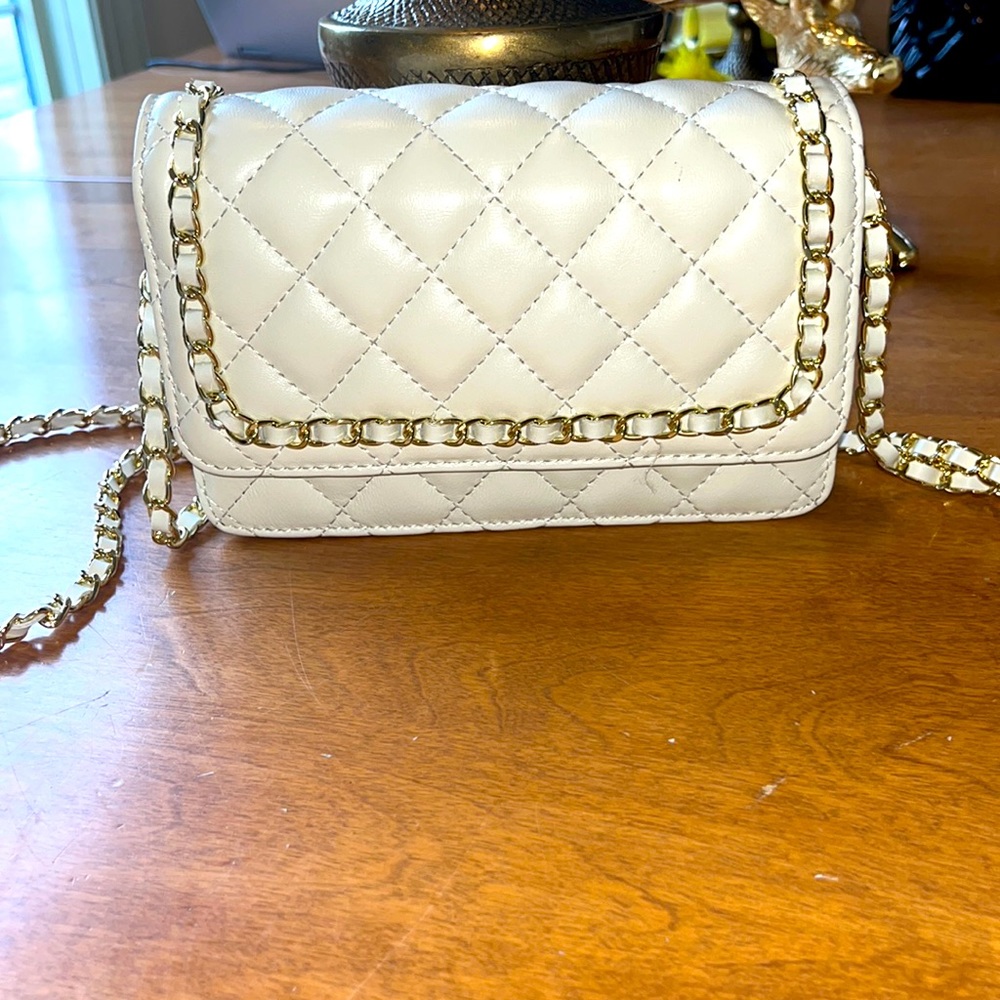 Tiffany & Fred Cream Crossbody Bag with Gold Chain